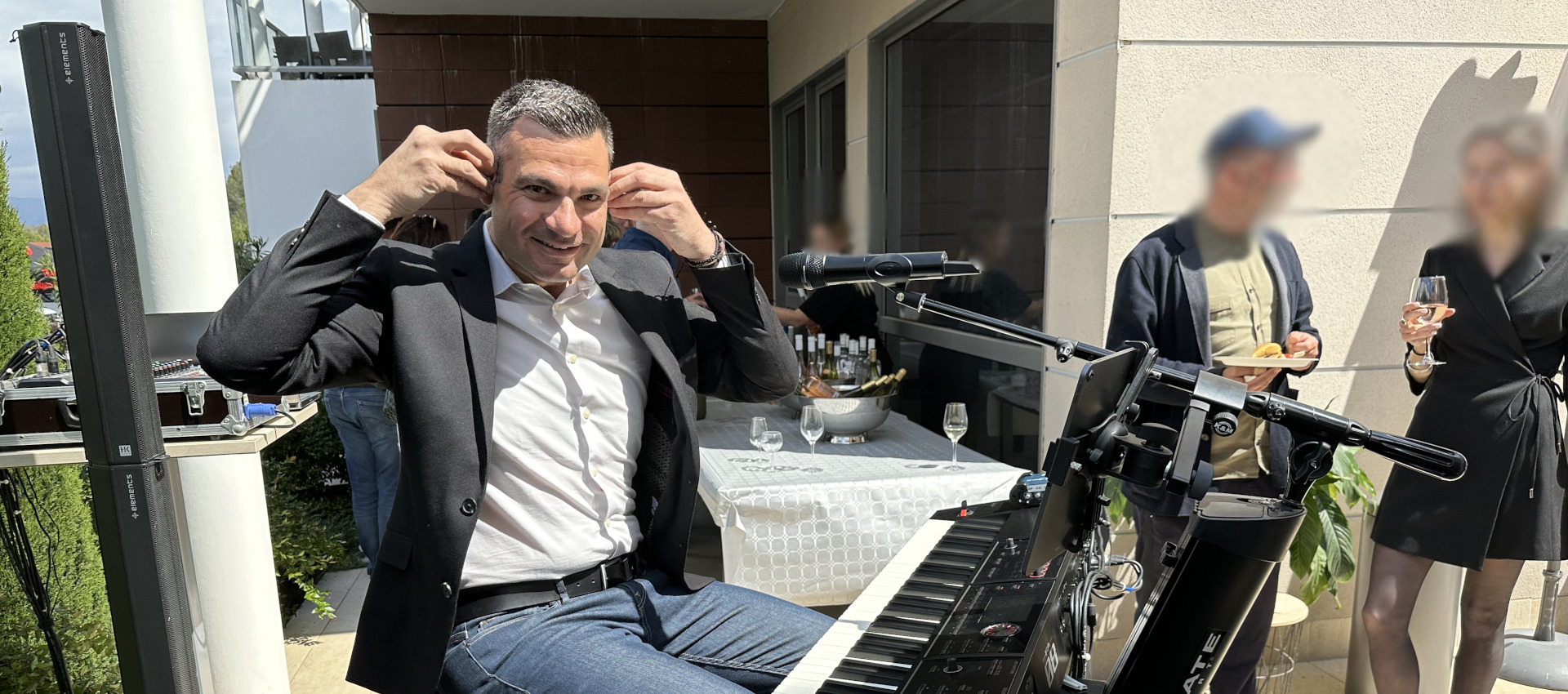 Cédric au piano