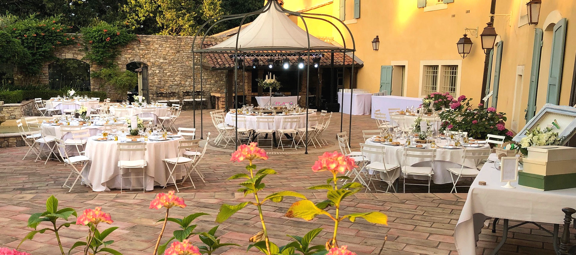 Décoration de mariage en extérieur